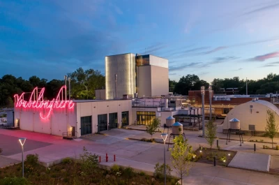 - >
  crystal-bridges-museum-of-american-art-courtesy-c3-presents-2022-billboard-1548.webp